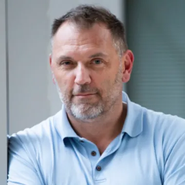 Philip Wisniewski headshot