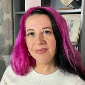 Amanda Follit